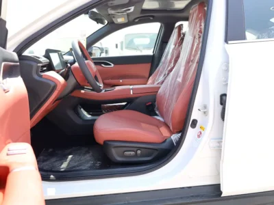 2026 Changan Eado Basic 1.5 Litres 4 Cylinders Plug-in Hybrid Engine White Orange Sedan Automatic