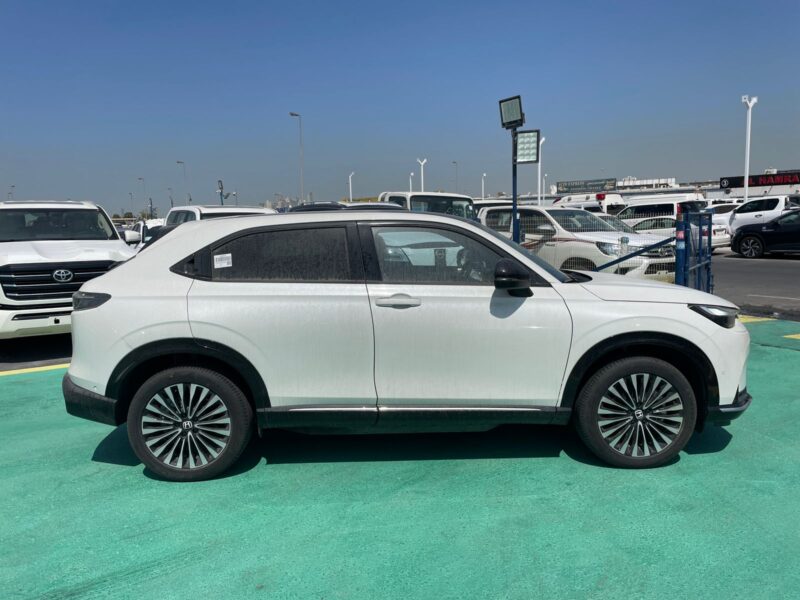 2023 Honda ENP1 Fully Electric Vehicle White Black SUV Automatic GCC Specs FWD