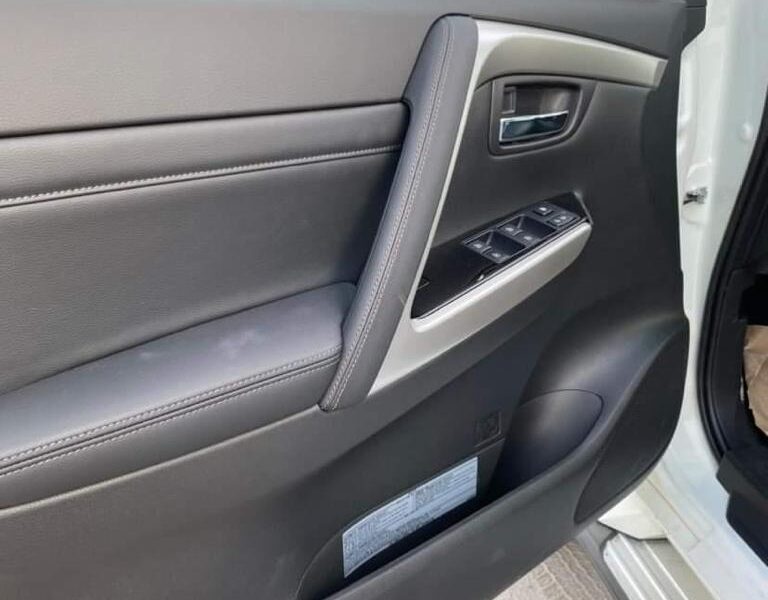 2026 Mitsubishi Montero Sport 3.0-Liter V6 Petrol Engine White Black SUV GCC Specs Automatic