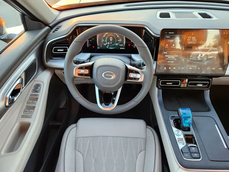 2024 GAC GS8 GX 2.0-liter turbocharged inline-4 Petrol Engine Grey White SUV GCC Specs Full Option