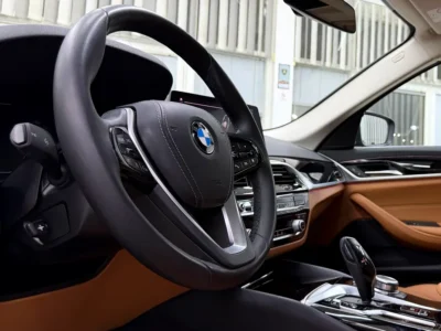 2021 BMW 5-Series 520i Exclusive 4 Cylinders Petrol Engine Black Brown Sedan GCC Specs