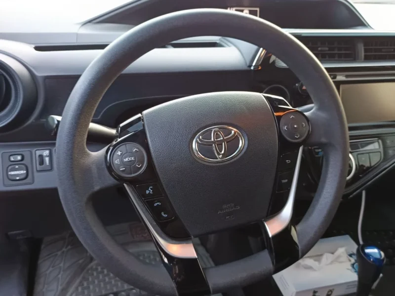 2018 Toyota Prius+ 1.5 Litres 4 Cylinders Hybrid Engine Red Black SUV American Specs