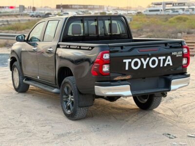 2026 Toyota Hilux GLX 2.7 Litres 4 Cylinders Petrol Engine Black Maroon Pickup Truck GCC
