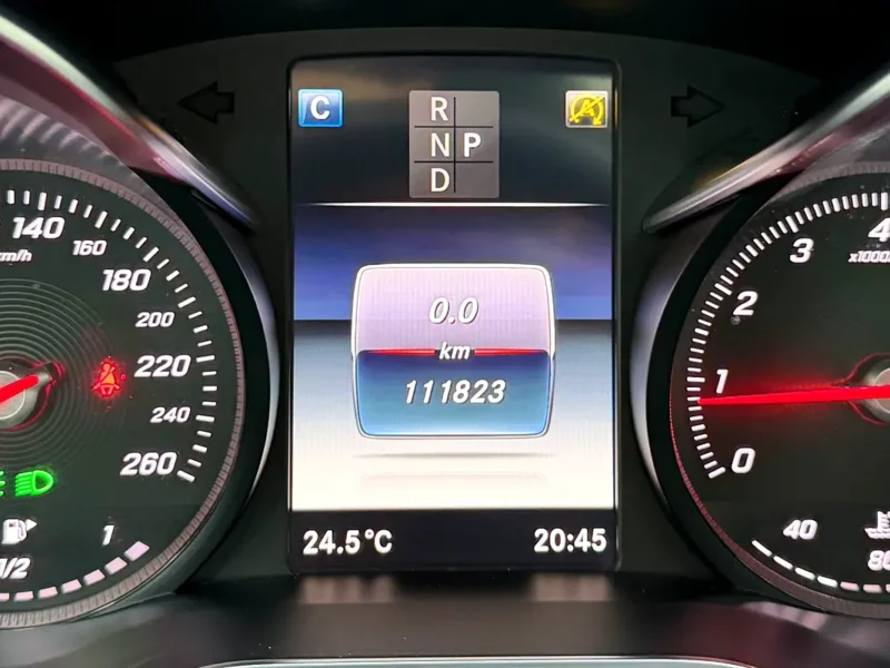2018 Mercedes-Benz C-Class C200 4 Cylinders Petrol Engine Blue Red Sedan GCC Specs