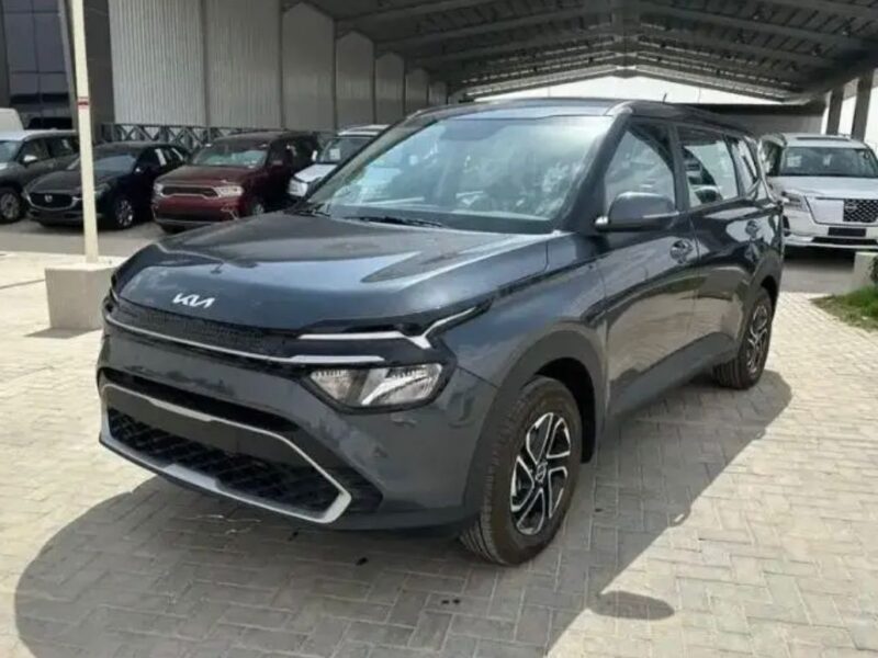 2026 Kia Carens 1.5L Naturally Aspirated 4 Cylinders Petrol Engine Grey Beige SUV GCC Specs