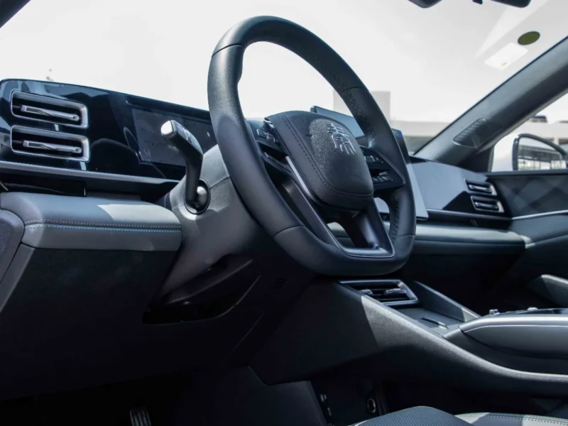 2026 BYD Qin L DM-i SUPER EDITION 210KM 1.5 Litres 4 Cylinders Hybrid Engine White Grey Sedan