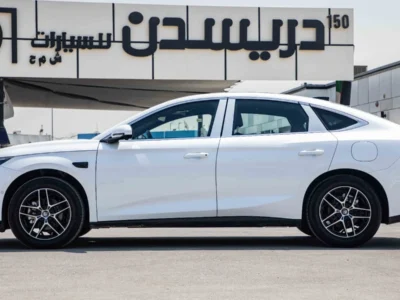 2026 BYD Qin L DM-i SUPER EDITION 210KM 1.5 Litres 4 Cylinders Hybrid Engine White Grey Sedan