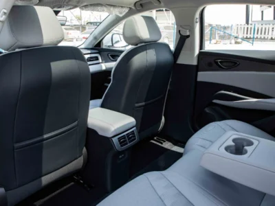 2026 BYD SEAL 06 PREMIUM Edition 210KM 1.5 Litres 4 Cylinders Hybrid Engine White Beige Sedan