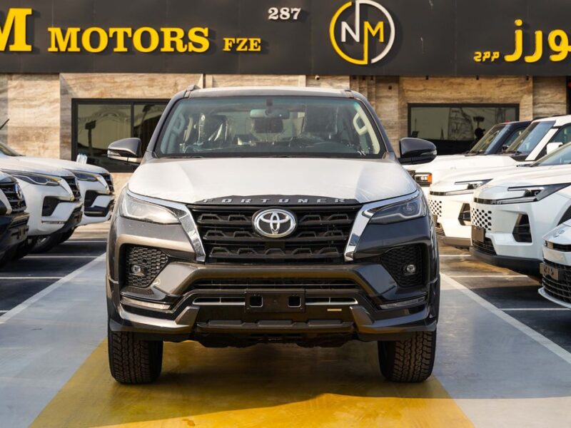 2026 Toyota Fortuner SR5 4.0 Litres 6 Cylinders Petrol Engine Grey Black SUV GCC Specs FULL OPTION