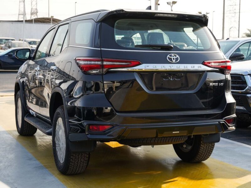 2026 Toyota Fortuner SR5 4.0 Litres 6 Cylinders Petrol Engine Black SUV GCC Specs FULL OPTION
