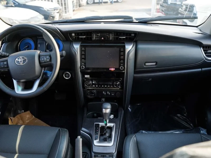 2026 Toyota Fortuner SR5 4.0 Litres 6 Cylinders Petrol Engine Black SUV GCC Specs FULL OPTION