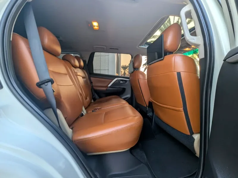 2022 Mitsubishi Montero Sport GLS 3.0L V6 Petrol Engine White Tan SUV GCC Specs Top Line 4WD