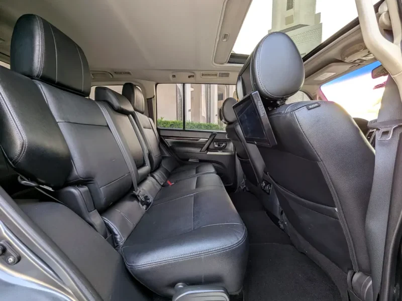 2017 Mitsubishi Pajero GLS Top Line 3.5 Litres 6 Cylinders Petrol Engine Grey Black SUV GCC Specs