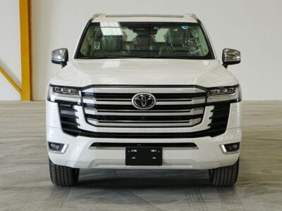 2026 Toyota Land Cruiser VXR 3.5 Litres 6 Cylinders Petrol Engine White Beige SUV GCC Specs
