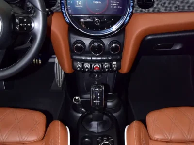 2022 MINI Cooper Cooper S 4 Cylinders Petrol Engine White Tan Hatchback GCC Specs Automatic