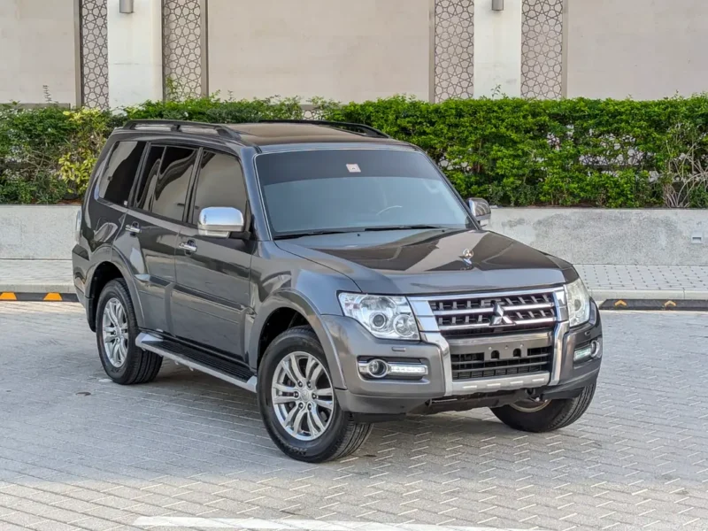 2017 Mitsubishi Pajero GLS Top Line 3.5 Litres 6 Cylinders Petrol Engine Grey Black SUV GCC Specs