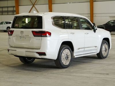 2026 Toyota Land Cruiser VXR 3.5 Litres 6 Cylinders Petrol Engine White Beige SUV GCC Specs