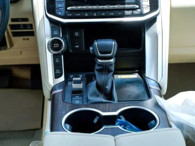 2025 Toyota Land Cruiser VXR 4.0 Litres 6 Cylinders Petrol Engine Grey Beige SUV GCC Specs
