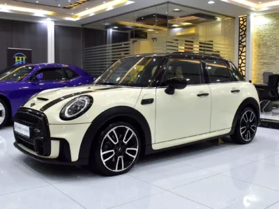 2022 MINI Cooper Cooper S 4 Cylinders Petrol Engine White Tan Hatchback GCC Specs Automatic