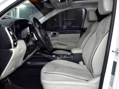 2023 Kia Sorento DLX 6 Cylinders Petrol Engine White Beige SUV GCC Specs Automatic