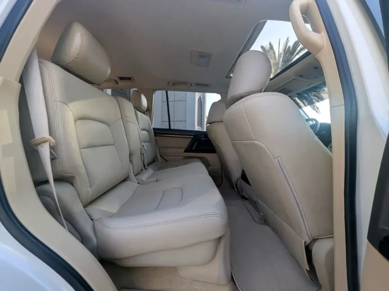 2020 Toyota Land Cruiser GXR 4.0 Litres V6 Petrol Engine White Beige SUV GCC Specs Excellent Condition