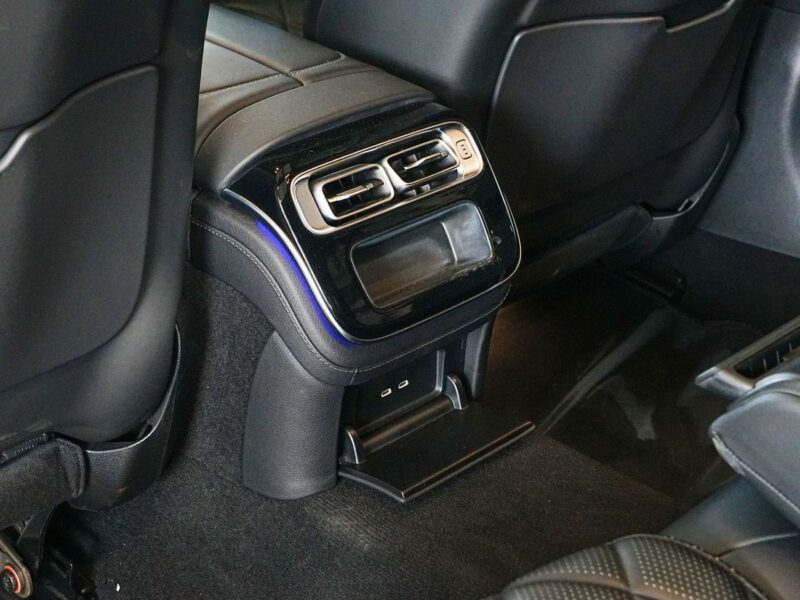 2022 Mercedes-Benz S580e 3.0 Litres Turbocharged 6 Cylinders Hybrid Engine White Black Sedan
