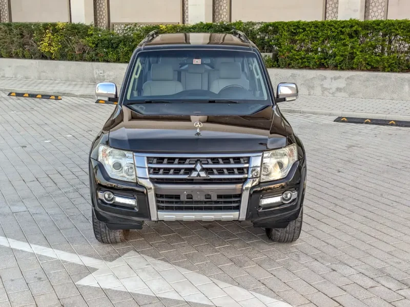 2016 Mitsubishi Pajero GLS Top Line 3.5 Litres 6 Cylinders Petrol Engine Black Beige SUV GCC Specs