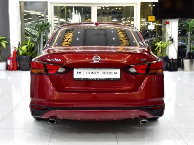 2020 Nissan Altima SR 4 Cylinders Petrol Engine Red Black Sedan American Specs Automatic