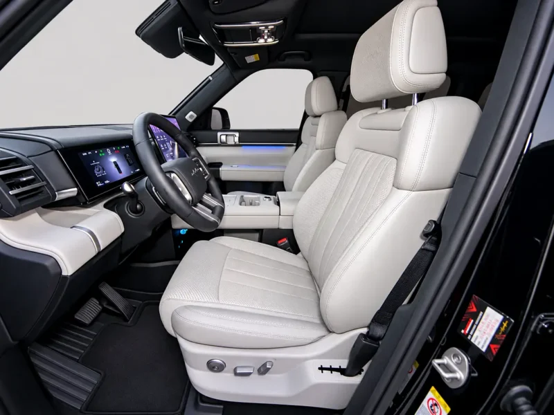 2025 BYD Leopard Titanium 7 4 Cylinders Plug-in Hybrid Engine Black White SUV Chinese Specs