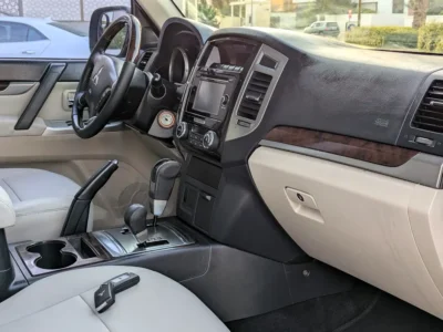 2016 Mitsubishi Pajero GLS Top Line 3.5 Litres 6 Cylinders Petrol Engine Black Beige SUV GCC Specs