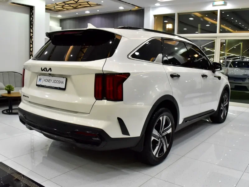 2023 Kia Sorento DLX 6 Cylinders Petrol Engine White Beige SUV GCC Specs Automatic
