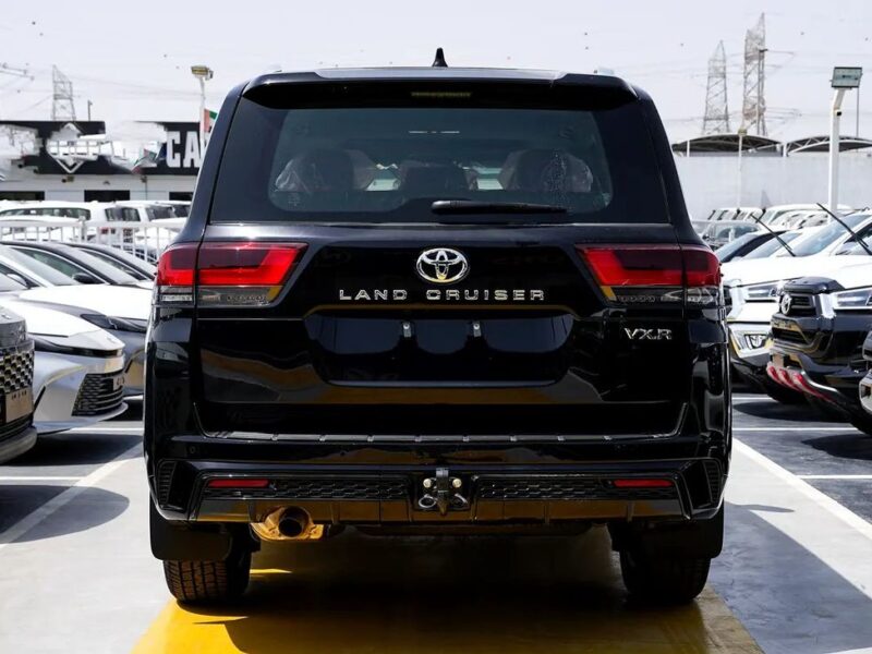 2026 Toyota Land Cruiser VXR Automatic 4.0 Litres 6 Cylinders Petrol Engine Black-Black SUV GCC Specs