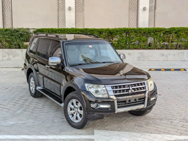 2016 Mitsubishi Pajero GLS Top Line 3.5 Litres 6 Cylinders Petrol Engine Black Beige SUV GCC Specs