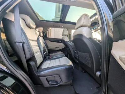 2016 Kia Sorento LX Premium 2.4L 4 Cylinders Petrol Engine Black Beige SUV GCC Specs Full Option