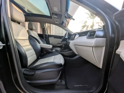 2016 Kia Sorento LX Premium 2.4L 4 Cylinders Petrol Engine Black Beige SUV GCC Specs Full Option