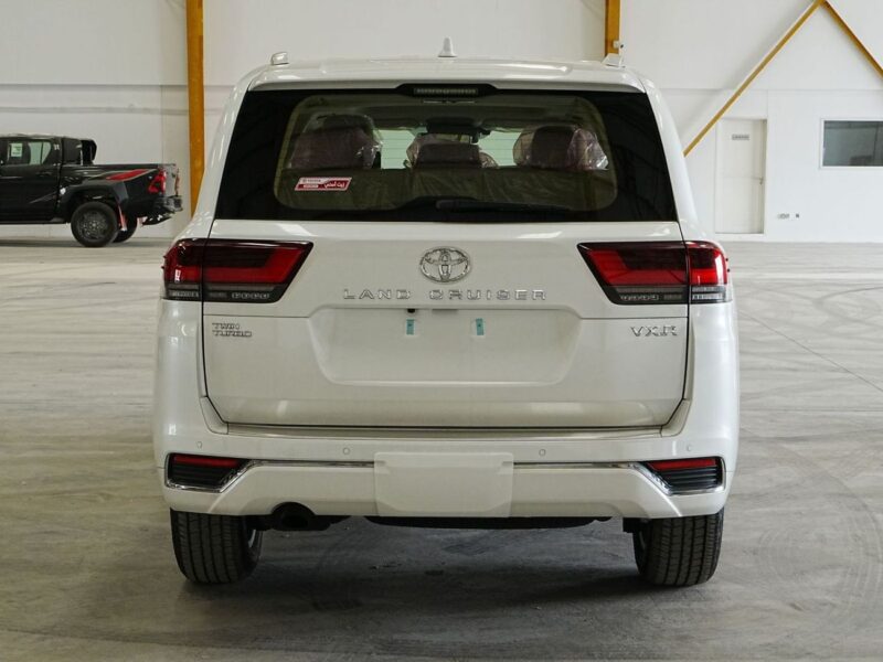 2026 Toyota Land Cruiser VXR 3.5 Litres 6 Cylinders Petrol Engine White Beige SUV GCC Specs