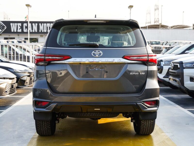 2026 Toyota Fortuner SR5 4.0 Litres 6 Cylinders Petrol Engine Grey Black SUV GCC Specs FULL OPTION