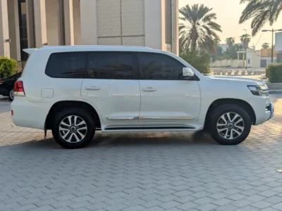 2020 Toyota Land Cruiser GXR 4.0 Litres V6 Petrol Engine White Beige SUV GCC Specs Excellent Condition
