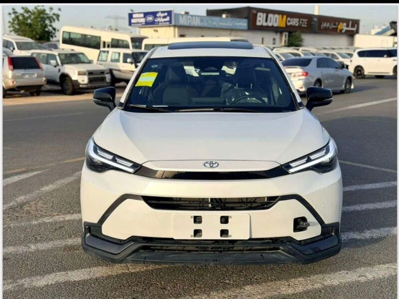 2026 TOYOTA FRONTLANDER LUXURY VIP 2.0L 4 Cylinders Hybrid Engine White Black SUV Chinese Specs