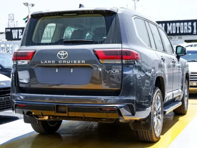 2025 Toyota Land Cruiser VXR 4.0 Litres 6 Cylinders Petrol Engine Grey Beige SUV GCC Specs