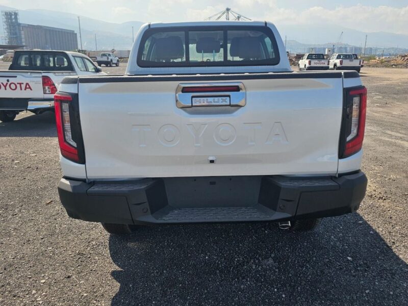 2027 Toyota Hilux MID OPTION 4.0 Litres 6 Cylinders Petrol Engine White Orange Pickup Truck