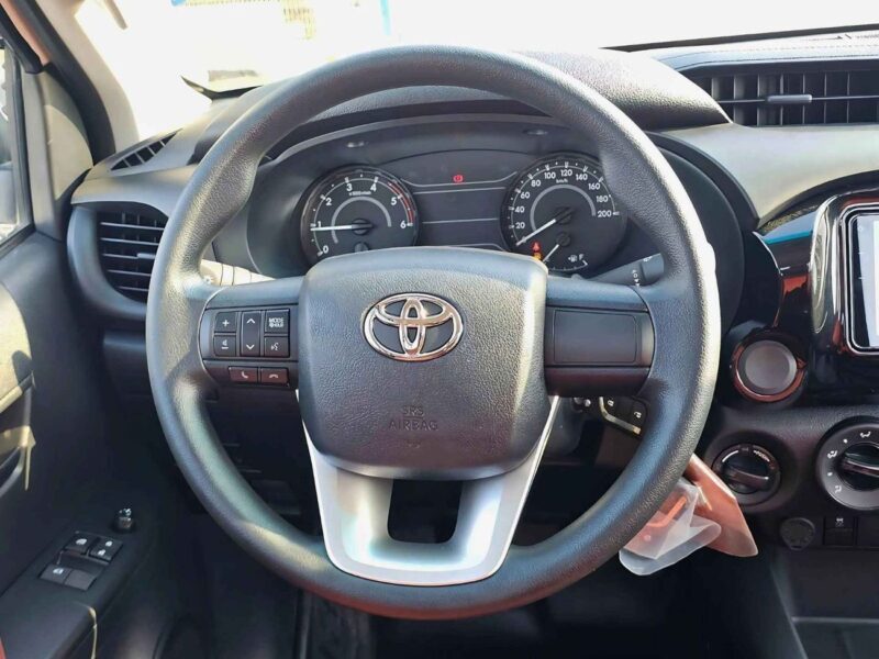 2025 Toyota Hilux GLX SINGLE CABIN 2.4L DIESEL M/T V4 Engine White Red Pickup Truck GCC