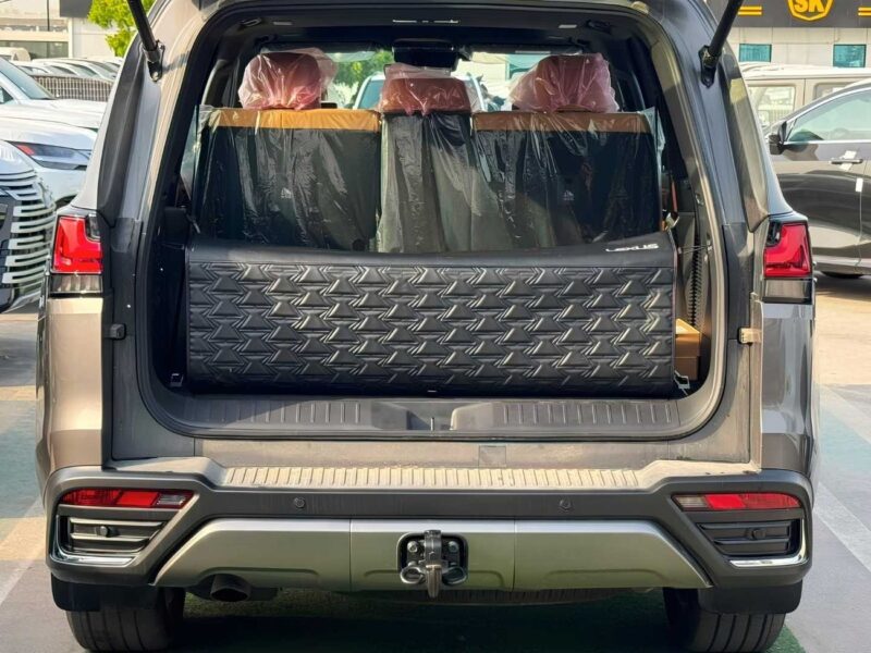 2025 Lexus LX600 SIGNATURE TURBO SPORT 3.5 Litres V6 PETROL Engine Grey Tan SUV GCC Specs