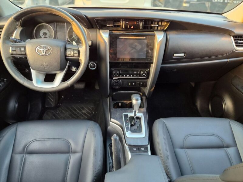 2017 Toyota Fortuner GXR Converted to 2025 Kit 4.0L 6 Cylinders Petrol Engine Black SUV GCC
