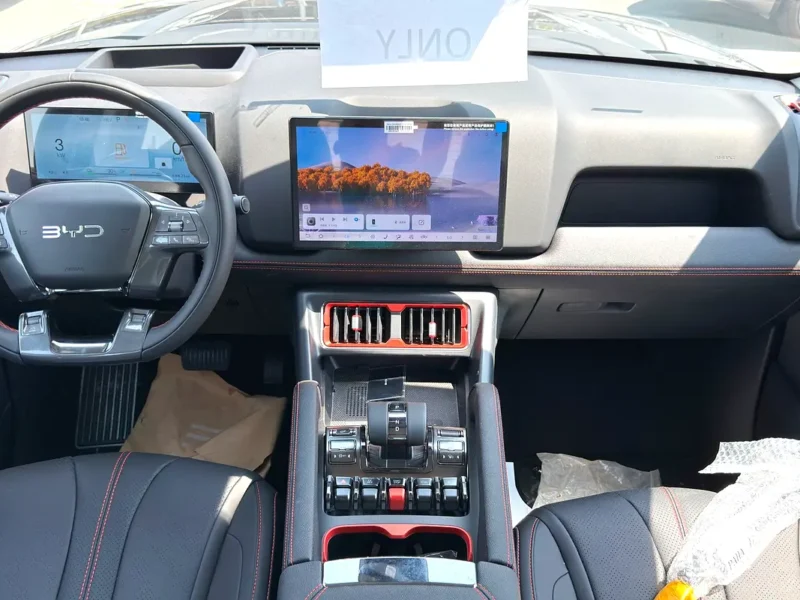 2026 BYD Shark 6 4 Cylinders Plug-in Hybrid Engine Black Pickup Truck Chinese Specs