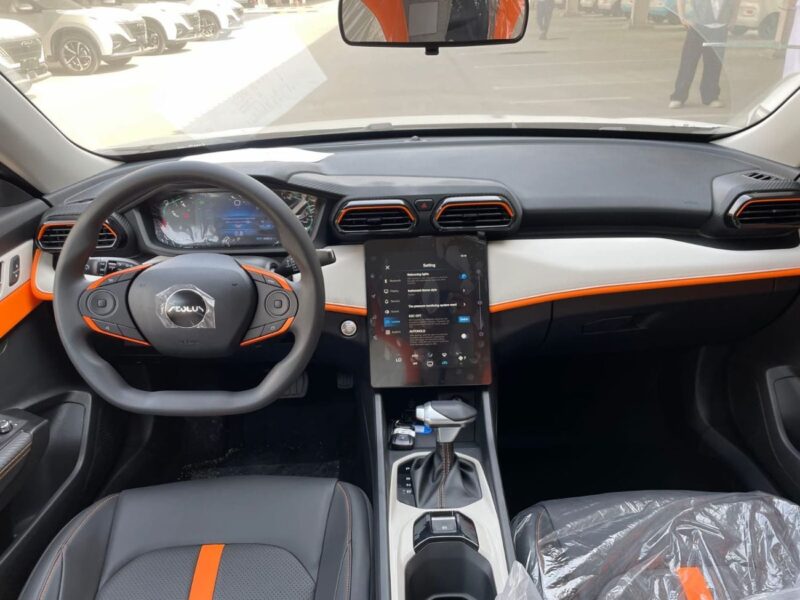 2026 Dongfeng Shine E1 1.5 Litres 4 Cylinders Petrol Engine Black Grey SUV Chinese Specs FWD