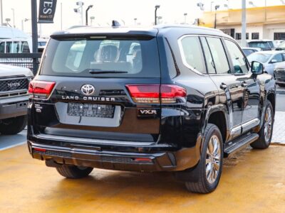 2026 Toyota Land Cruiser VXR 3.5L Twin Turbo 6 Cylinders Petrol Engine Black Red SUV GCC Specs