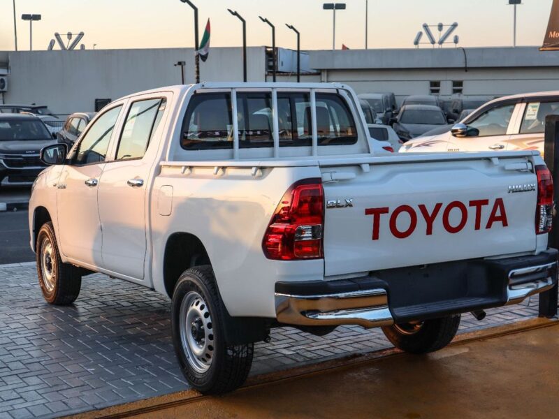 2026 Toyota Hilux DLX 2.4 Litres 4 Cylinders DIESEL Engine White Red Pickup Truck GCC Specs
