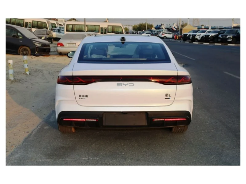 2026 BYD Qin L STANDARD DMi- 210 1.5 Litres 4 Cylinders Hybrid Engine White Grey Sedan