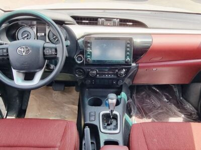 2026 Toyota Hilux SR5 2.4L 4 Cylinders DIESEL Engine White Red Pickup Truck 4X4 Automatic